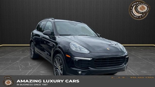 Used 2017 Porsche Cayenne AWD/4WD image 1