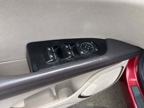 Used 2019 Lincoln Nautilus Select AWD/4WD image 13