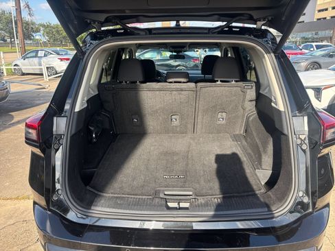 Used 2025 Nissan Rogue SV AWD/4WD image 33