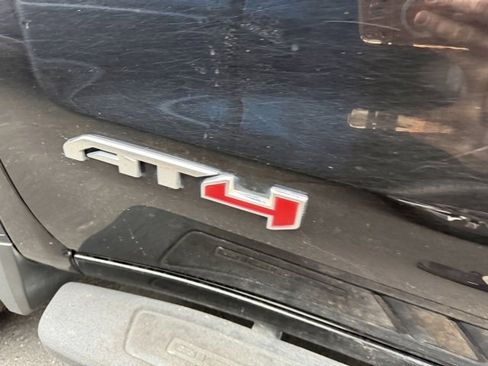 Used 2021 GMC Sierra 1500 AT4 image 9