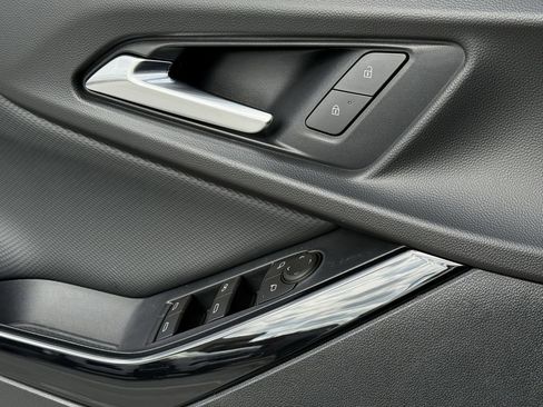 New 2026 Chevrolet Equinox LT w/ Safety and Technology Package FWD image 20