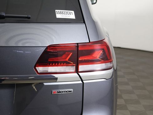 Used 2021 Volkswagen Atlas SE w/ Panoramic Sunroof Package image 18