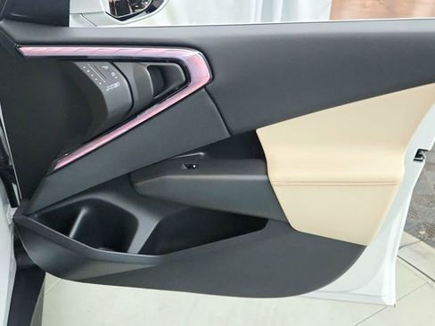 Used 2025 BMW X3 xDrive30i w/ Convenience Package image 16