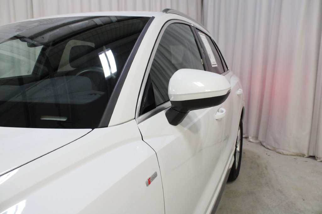 Used 2024 Audi Q3 2.0T Premium w/ Convenience Package AWD/4WD image 35