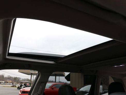 Used 2023 Subaru Forester Touring image 28