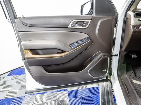 Used 2019 GMC Yukon XL Denali w/ Denali Ultimate Package image 12