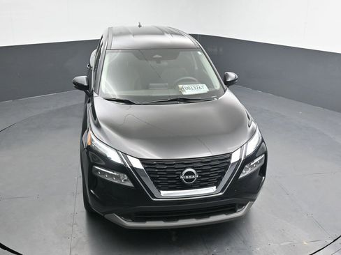 Used 2023 Nissan Rogue SV image 11