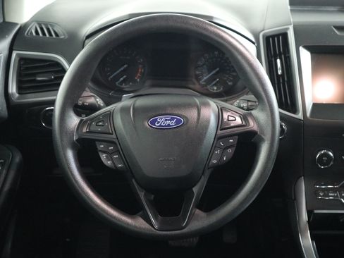 Used 2020 Ford Edge SE FWD image 15
