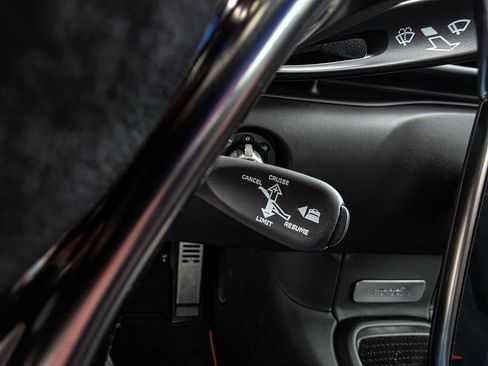 Used 2025 McLaren Artura Spider image 42