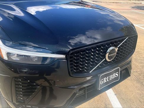 Certified 2024 Volvo XC60 B5 Ultimate w/ Protection Package Premier AWD/4WD image 37