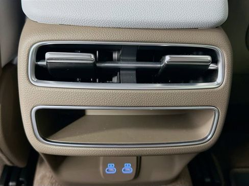 Certified 2026 Genesis GV70 2.5T Advanced image 26