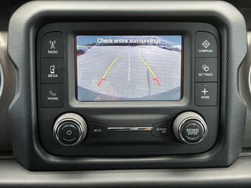 Used 2019 Jeep Wrangler Sport AWD/4WD image 22