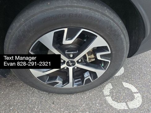 Used 2025 Kia Sportage EX w/ Premium Package image 10