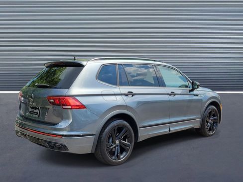 Used 2023 Volkswagen Tiguan SE R-Line image 3