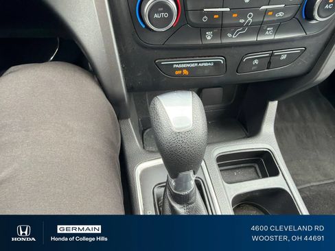 Used 2017 Ford Escape SE w/ Equipment Group 201A FWD image 22