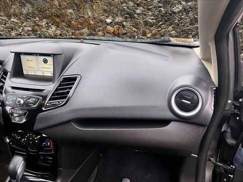 Used 2019 Ford Fiesta SE w/ Equipment Group 201A image 11