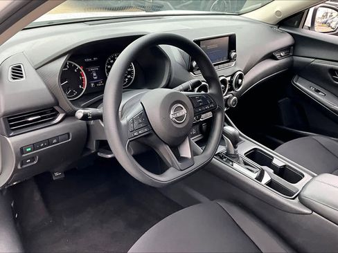 Certified 2025 Nissan Sentra S FWD image 16
