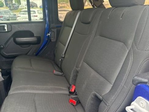 Used 2019 Jeep Wrangler Unlimited Sport AWD/4WD image 4
