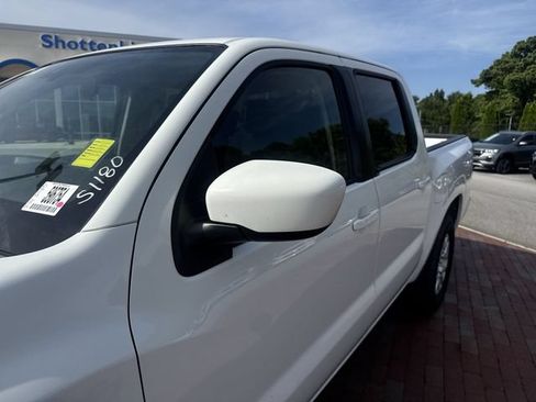 Used 2022 Nissan Frontier SV RWD image 5