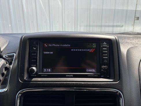 Used 2019 Dodge Grand Caravan SE w/ UConnect Hands-Free Group FWD image 31
