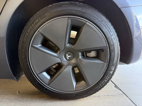 Used 2023 Tesla Model 3 Standard Range RWD image 30