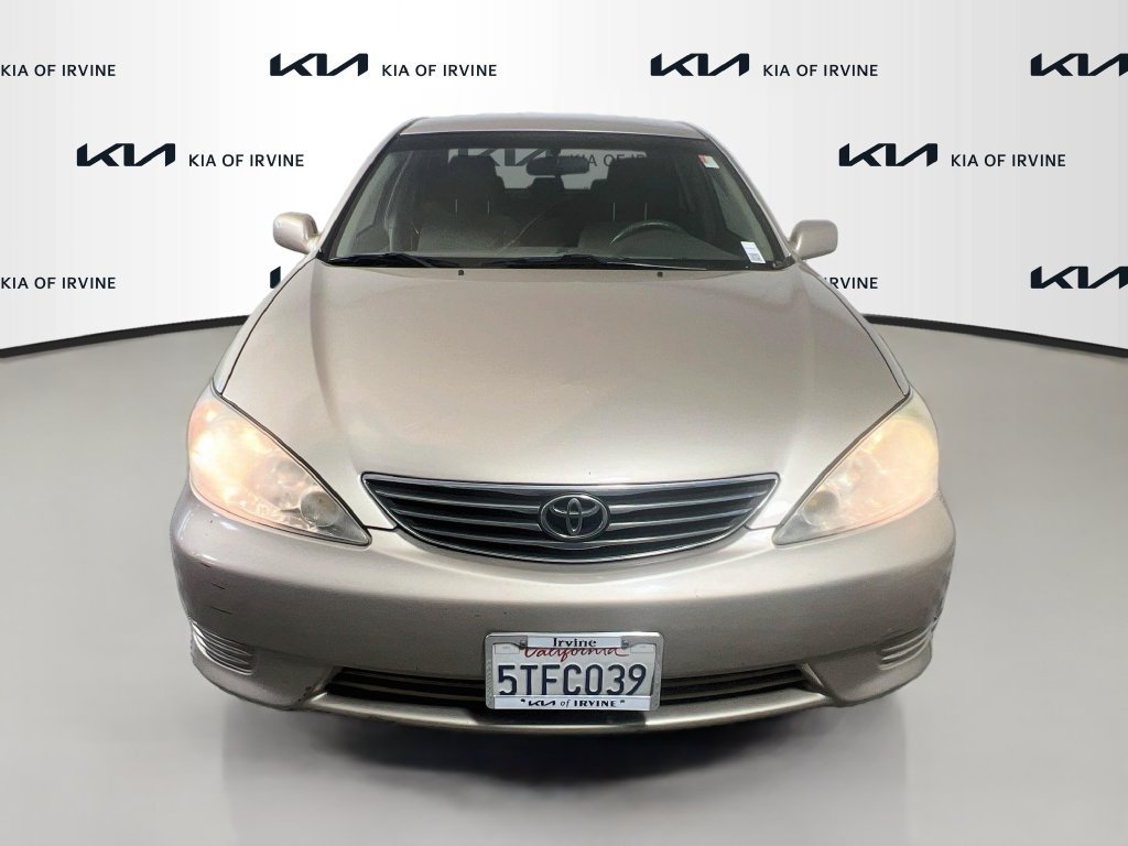 Used 2006 Toyota Camry LE FWD image 2
