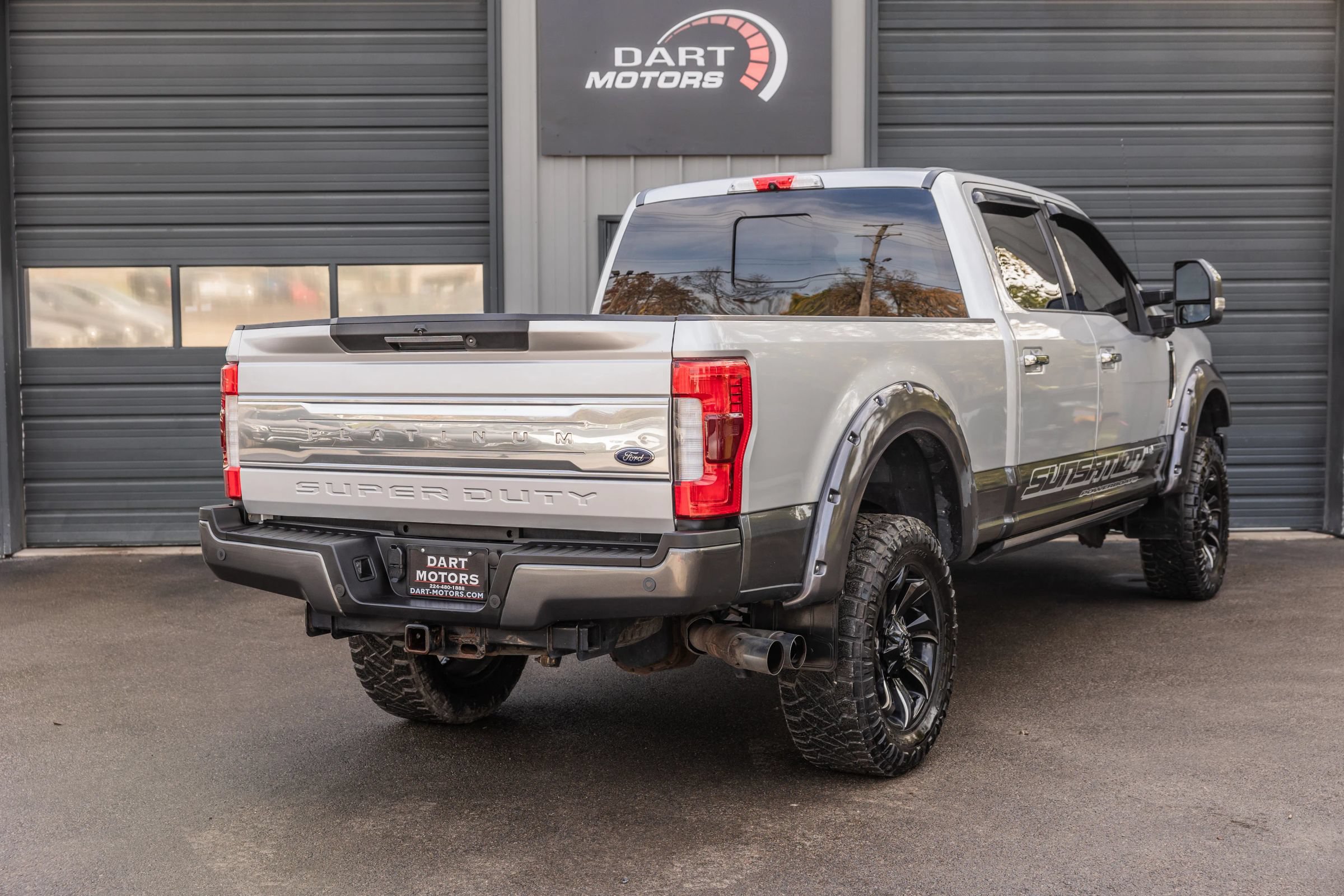 Used 2017 Ford F250 Platinum w/ Platinum Ultimate Package AWD/4WD image 5