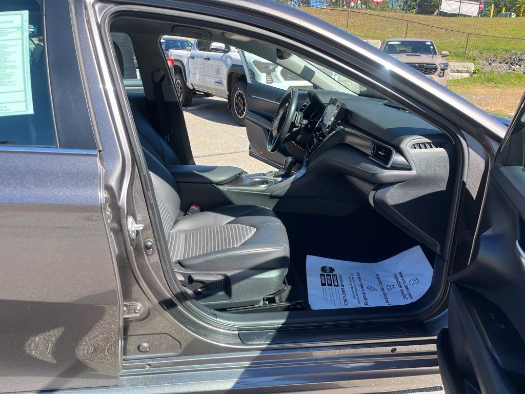 Used 2024 Toyota Camry SE w/ Convenience Package FWD image 11