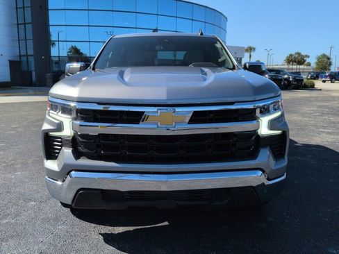 Used 2025 Chevrolet Silverado 1500 LT image 9