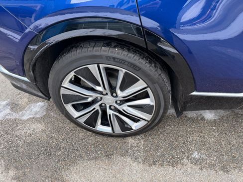 Used 2024 Cadillac Lyriq Luxury w/ LPO, Floor Liner Package image 10