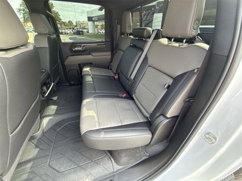 Used 2024 Chevrolet Silverado 2500 ZR2 w/ Technology Package image 25