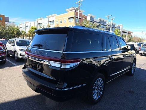 Used 2024 Lincoln Navigator L 4WD image 5