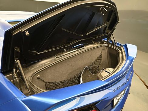 Used 2022 Chevrolet Corvette Stingray Premium Conv w/ Z51 Performance Package RWD image 21