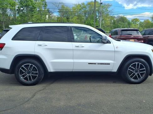Certified 2019 Jeep Grand Cherokee Trailhawk AWD/4WD image 9