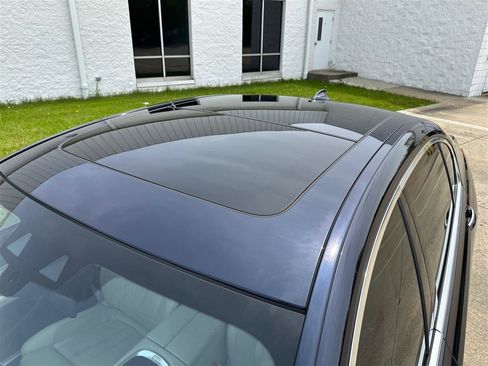 Used 2019 BMW 740i w/ Executive Package RWD image 12