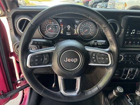 Used 2022 Jeep Wrangler Unlimited Sahara w/ LED Lighting Group AWD/4WD image 21