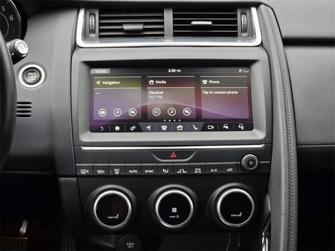 Used 2018 Jaguar E-PACE S image 21