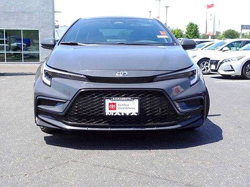 Used 2024 Toyota Corolla SE w/ SE Premium Package FWD image 3
