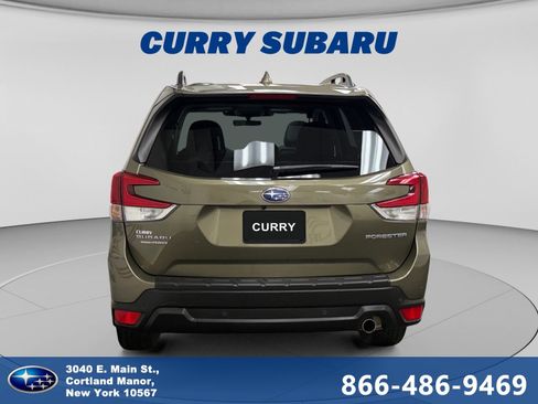 Used 2023 Subaru Forester Limited AWD/4WD image 4