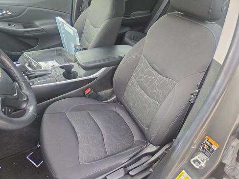 Used 2017 Chevrolet Volt LT image 10