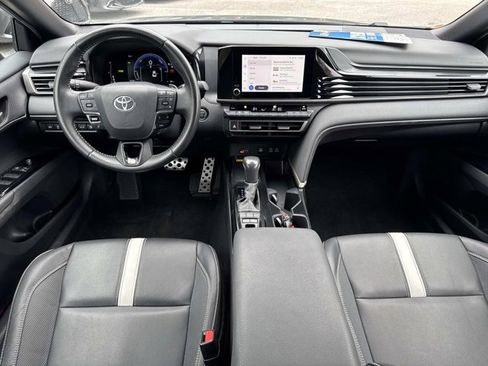 Certified 2025 Toyota Camry SE image 21