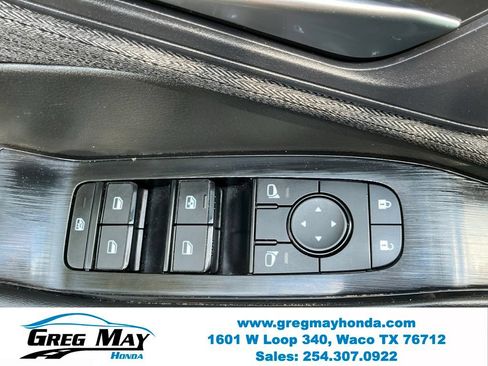 Used 2023 Nissan Rogue SV FWD image 24