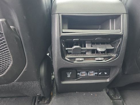 Used 2023 Jeep Grand Cherokee 4WD 4xe image 15