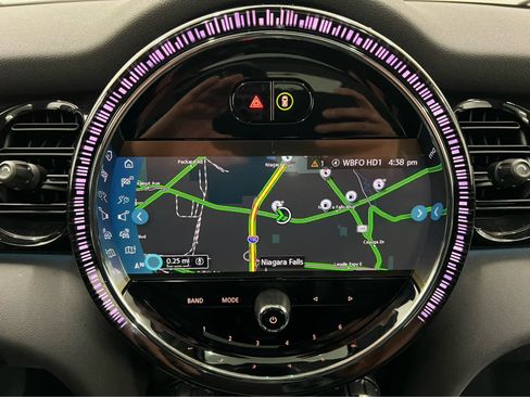 Used 2024 MINI Cooper SE image 3