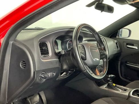 Used 2022 Dodge Charger SXT RWD image 12