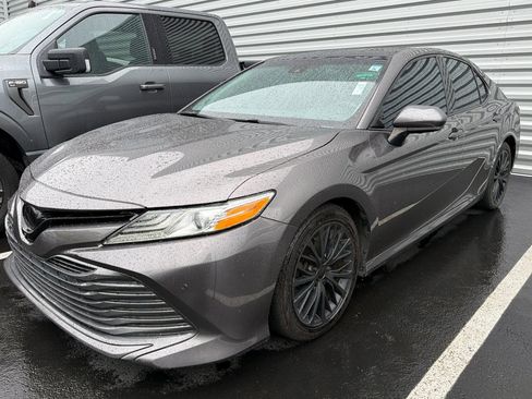 Used 2020 Toyota Camry XLE w/ Driver Assist Package image 2