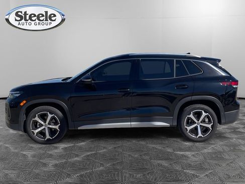 New 2025 Volkswagen Tiguan SE image 2