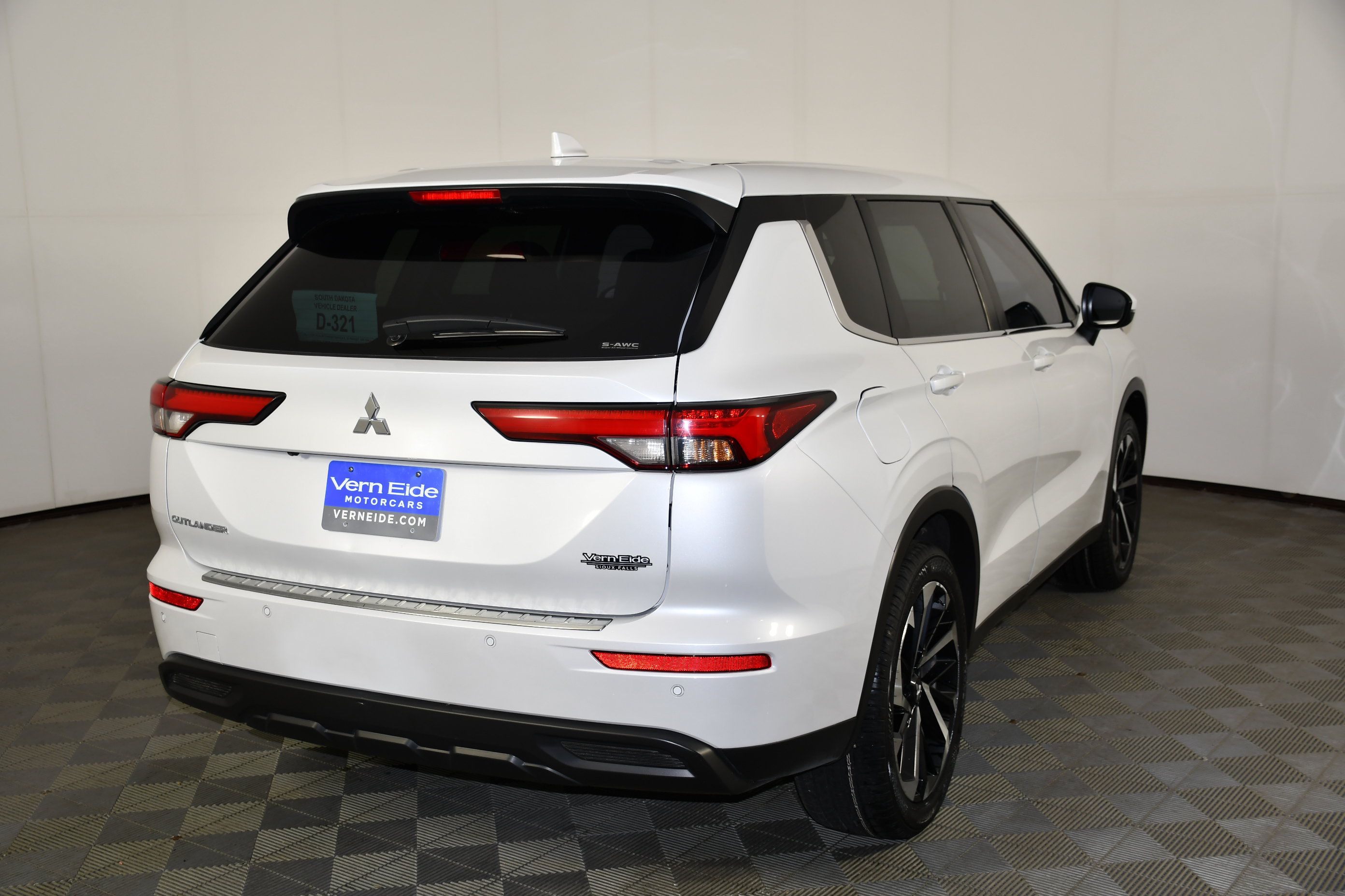 Used 2022 Mitsubishi Outlander ES AWD/4WD image 5