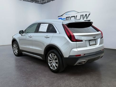 Used 2022 Cadillac XT4 Premium Luxury w/ Enhanced Visibility Package AWD/4WD image 5