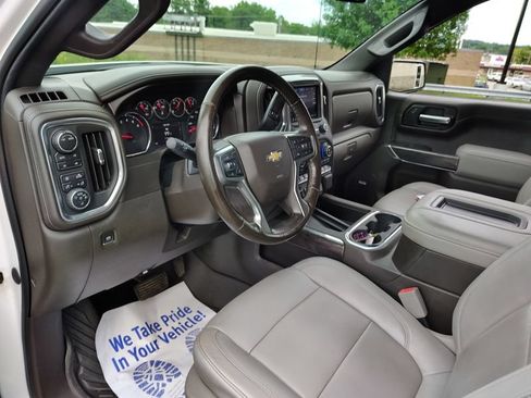 Used 2020 Chevrolet Silverado 1500 LTZ AWD/4WD image 21